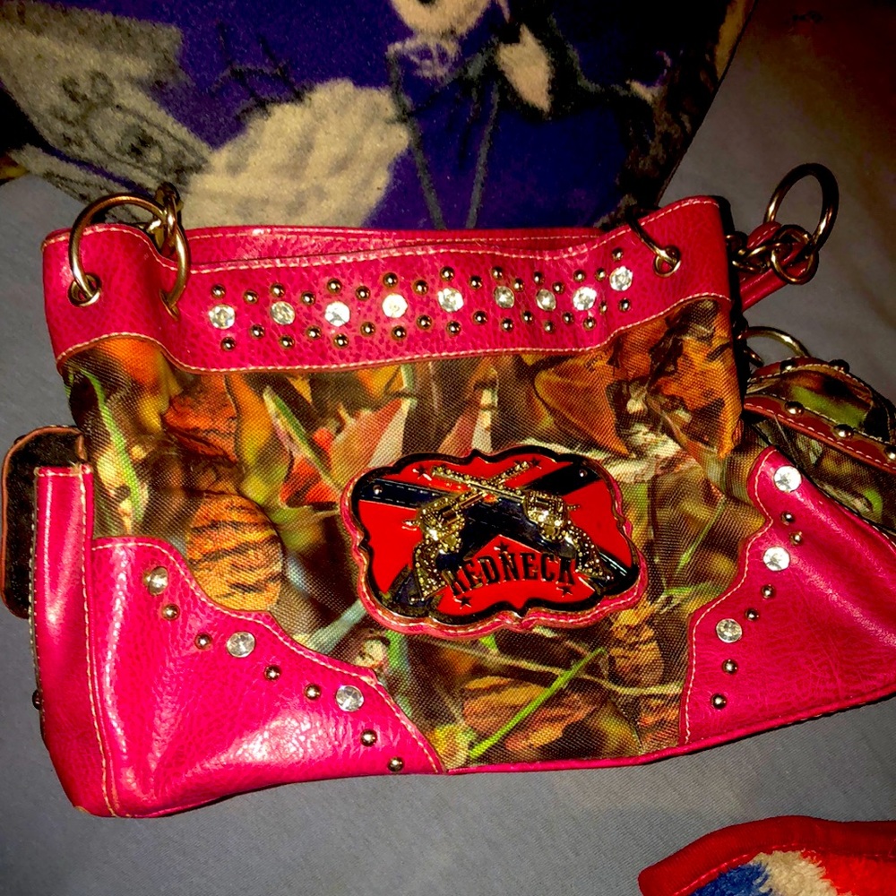 Southern girl handbag pink an camo color brand southern belle